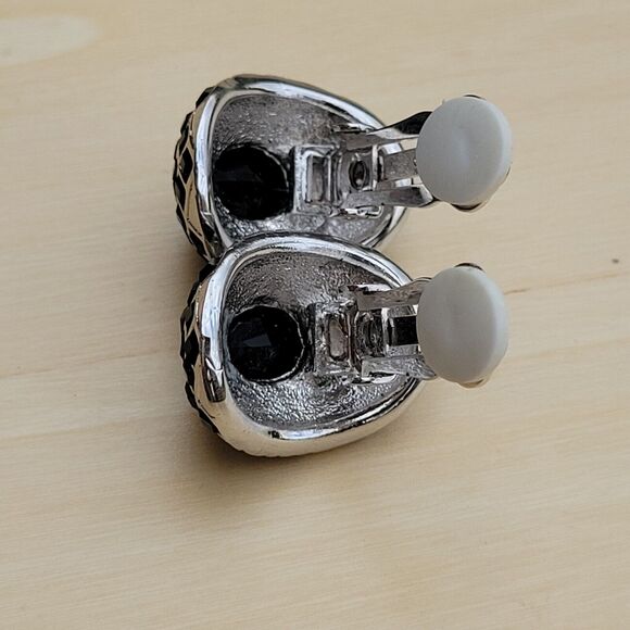 CARRE Blach & White Rhinestone Vintage Clip On Earrings - Picture 8 of 9